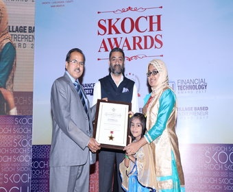 Mrs Ramshida TC has been presented SKOCH award by Reserve Bank of India officials for E governance service delivery in India for the year 2017